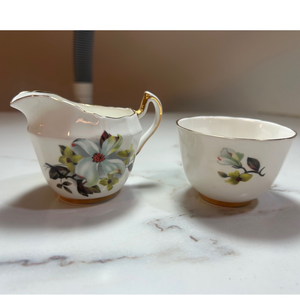 Windsor Bone China Creamer and Sugar Bowl Set Floral Dogwood Gold Trim‎ England